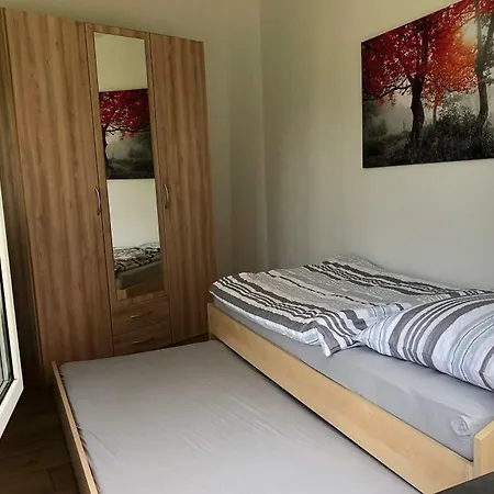 Ruhiges Apartment Mit Blick In Den Garten Alsdorf Eksteriør billede