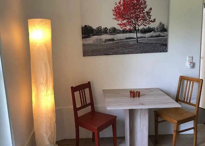 Ruhiges Apartment mit Blick in den Garten
