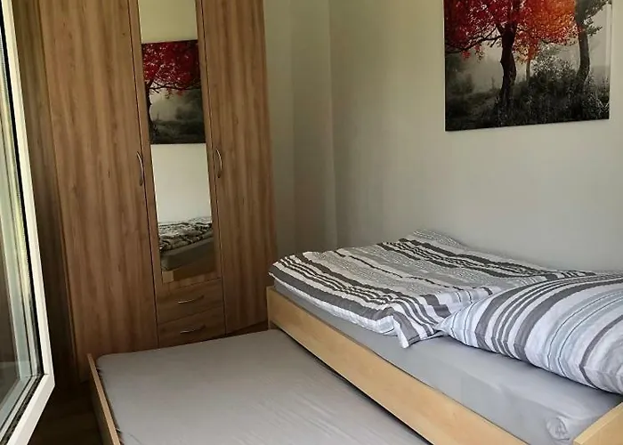 Ruhiges Apartment mit Blick in den Garten